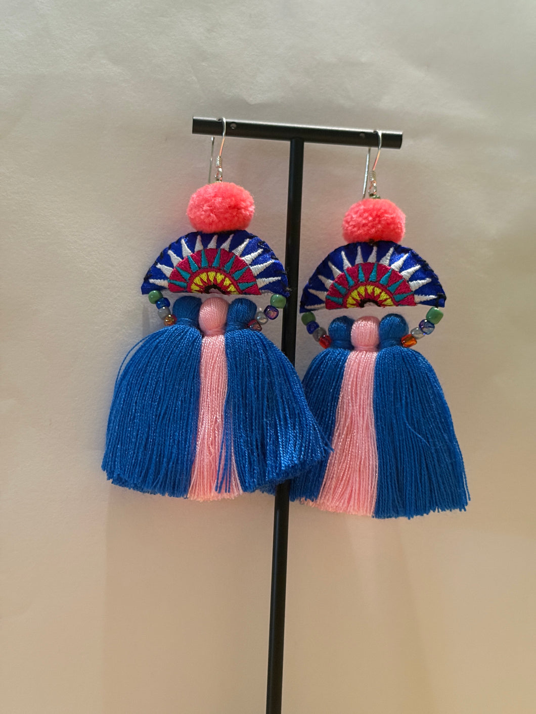 (New Collection) Handcraft Earrings From Thailand (M03)