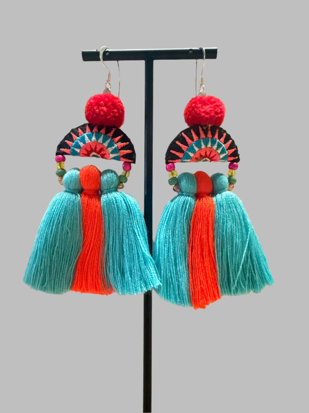 (New Collection) Handcraft Earrings From Thailand (M08)