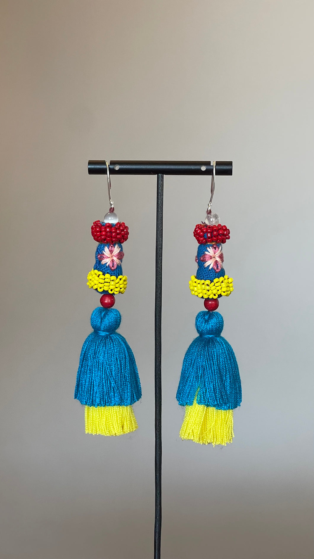 (New Collection) Handcraft Earrings From Thailand (A15)